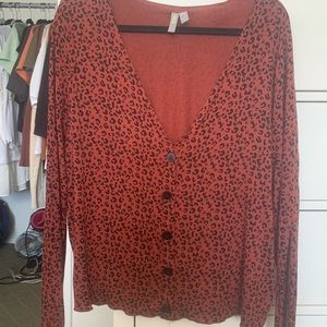 Cropped cardigan red leopard print